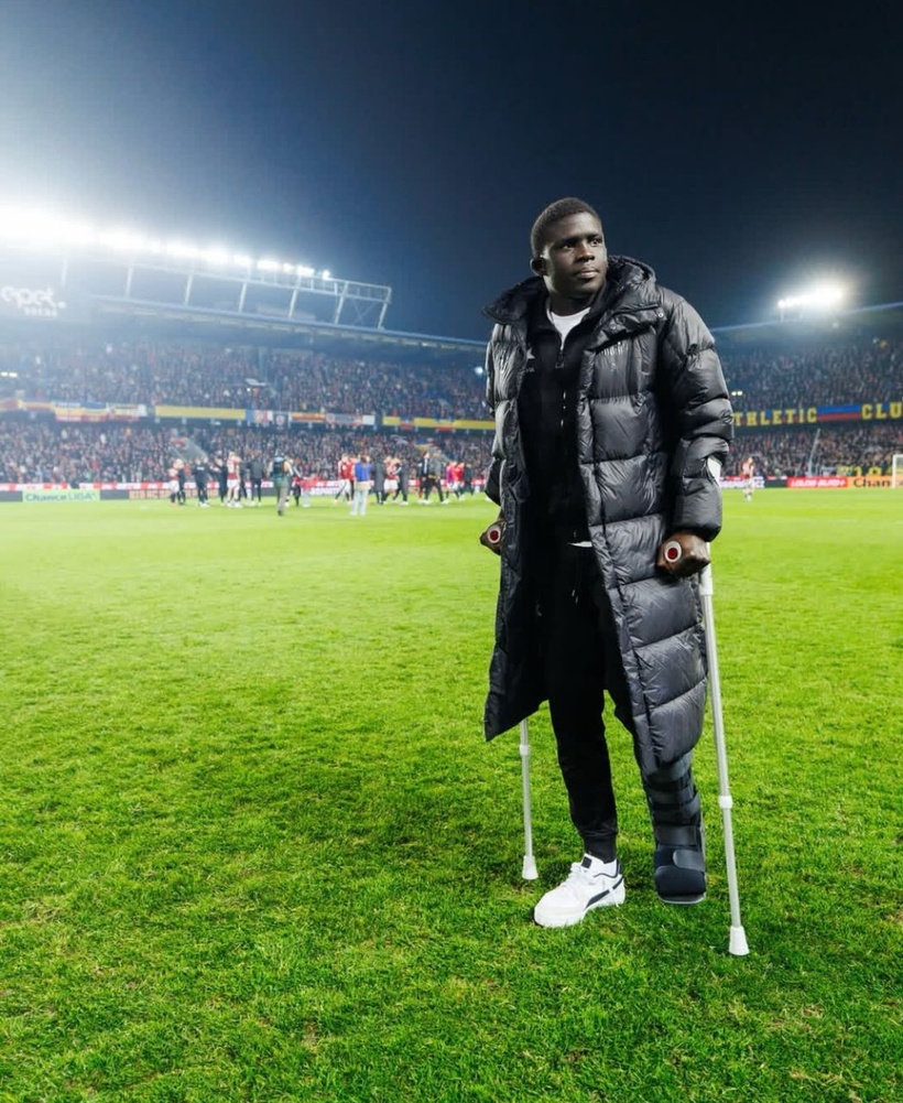 Équipe Nationale : El Hadji Malick Diouf victime d'une fracture de l'os est forfait pour la fenêtre de mars Équipe Nationale : El Hadji Malick Diouf victime d'une fracture de l'os est forfait pour la fenêtre de mars