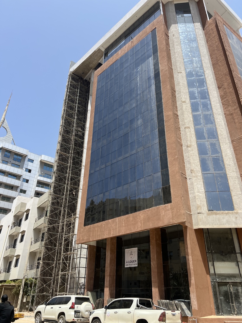 Chute mortelle de trois ouvriers à la cité Keur Guorgui : entre choc et témoignages, les habitants réclament plus de sécurité (reportage) Chute mortelle de trois ouvriers à la cité Keur Guorgui : entre choc et témoignages, les habitants réclament plus de sécurité (reportage)