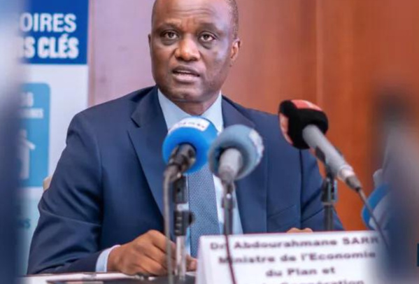 Finances publiques au Sénégal: une délégation du FMI reçue par les ministres Abdourahmane Sarr et Cheikh Diba Finances publiques au Sénégal: une délégation du FMI reçue par les ministres Abdourahmane Sarr et Cheikh Diba