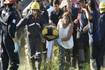 Débuts chaotiques du Rallye Dakar 2016: Une voiture blesse des spectateurs