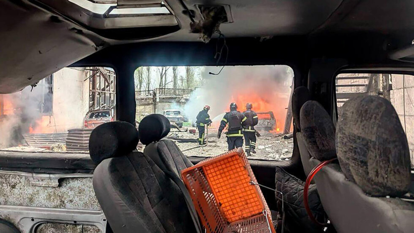 Ukraine: pour Volodymyr Zelensky, «la Russie ne veut pas de cessez-le-feu, et le monde entier le voit» Ukraine: pour Volodymyr Zelensky, «la Russie ne veut pas de cessez-le-feu, et le monde entier le voit»