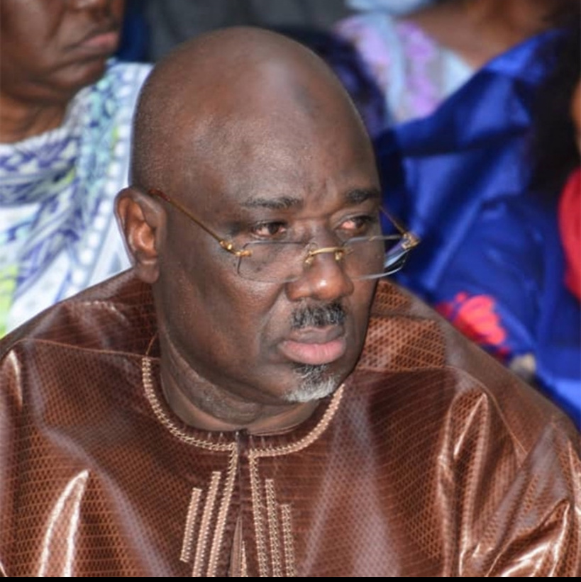 Affaire Farba Ngom : 11 titres fonciers saisis, ses avocats contestent devant la Chambre d'accusation Affaire Farba Ngom : 11 titres fonciers saisis, ses avocats contestent devant la Chambre d'accusation