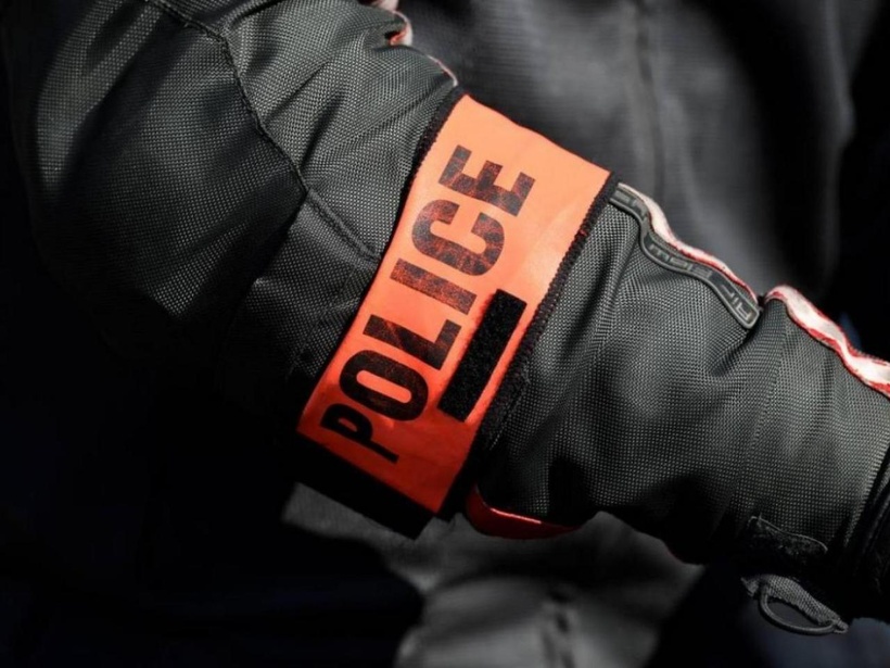 Neuf policiers jugés pour "le vol de 200 millions FCFA" à des commerçants maliens : le procureur requiert 3 ans de prison ferme Neuf policiers jugés pour "le vol de 200 millions FCFA" à des commerçants maliens : le procureur requiert 3 ans de prison ferme