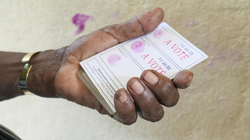 Présidentielle au Gabon: Oligui Nguema clôture sa campagne dans le nord, les observateurs internationaux se préparent à Libreville Présidentielle au Gabon: Oligui Nguema clôture sa campagne dans le nord, les observateurs internationaux se préparent à Libreville