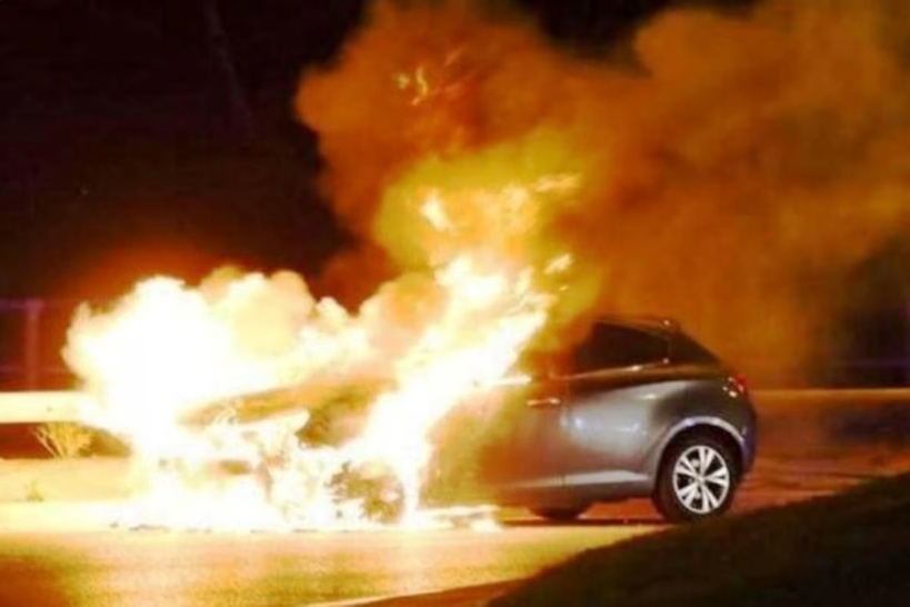 France: trois voitures incendiées devant la prison de Tarascon France: trois voitures incendiées devant la prison de Tarascon