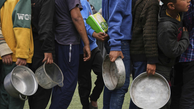 Gaza: sans aide humanitaire, les Palestiniens utilisent de réchauds à gaz vieux de 50 ans pour survivre Gaza: sans aide humanitaire, les Palestiniens utilisent de réchauds à gaz vieux de 50 ans pour survivre