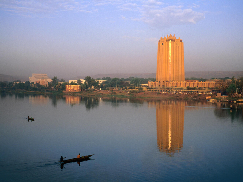 Mali: le syndicat des secteurs bancaire et financier suspend la grève Mali: le syndicat des secteurs bancaire et financier suspend la grève