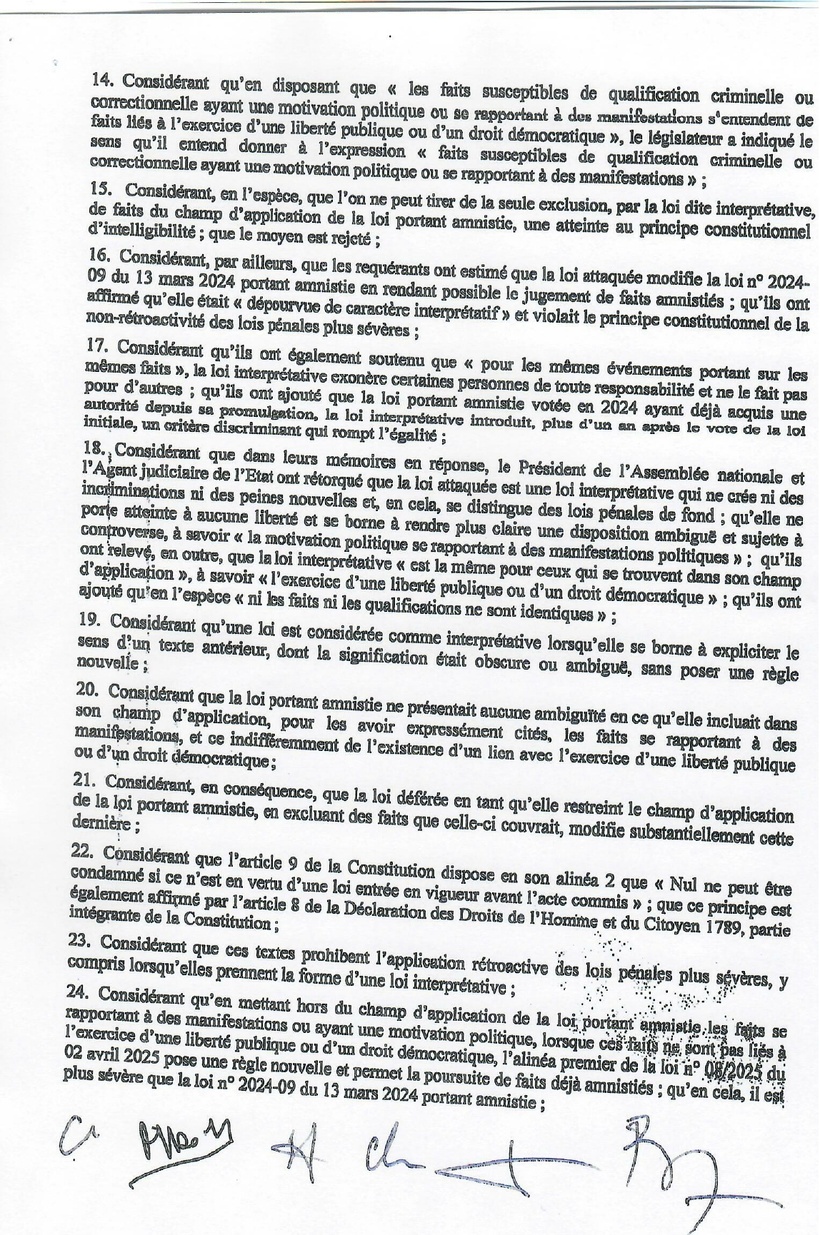 Sénégal : le Conseil constitutionnel invalide la loi d’interprétation portée par Amadou Ba (Décision du Conseil constitutionnel) Sénégal : le Conseil constitutionnel invalide la loi d’interprétation portée par Amadou Ba (Décision du Conseil constitutionnel)