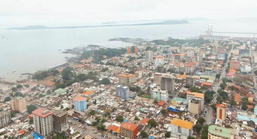 Guinée: cinq ans requis contre l'opposant du MoDeL, la colère des avocats de Mamadou Aliou Bah Guinée: cinq ans requis contre l'opposant du MoDeL, la colère des avocats de Mamadou Aliou Bah