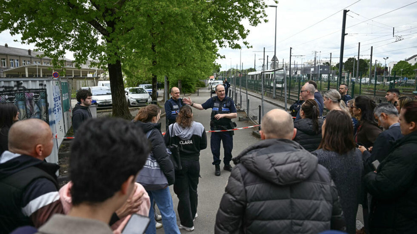 Attaque au couteau à Nantes: un lycéen tue une élève et en blesse trois autres Attaque au couteau à Nantes: un lycéen tue une élève et en blesse trois autres
