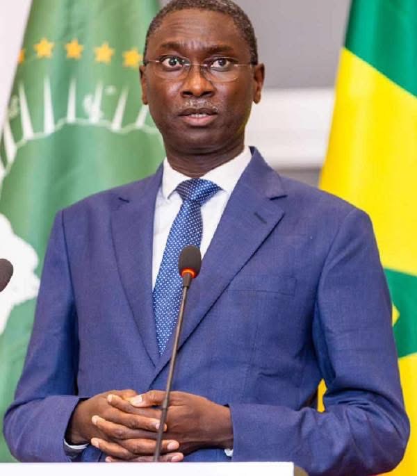 Désengorgement des prisons : près de 6 milliards de FCFA dépensés pour acheter 1000 bracelets électroniques (Ismaila Madior Fall)