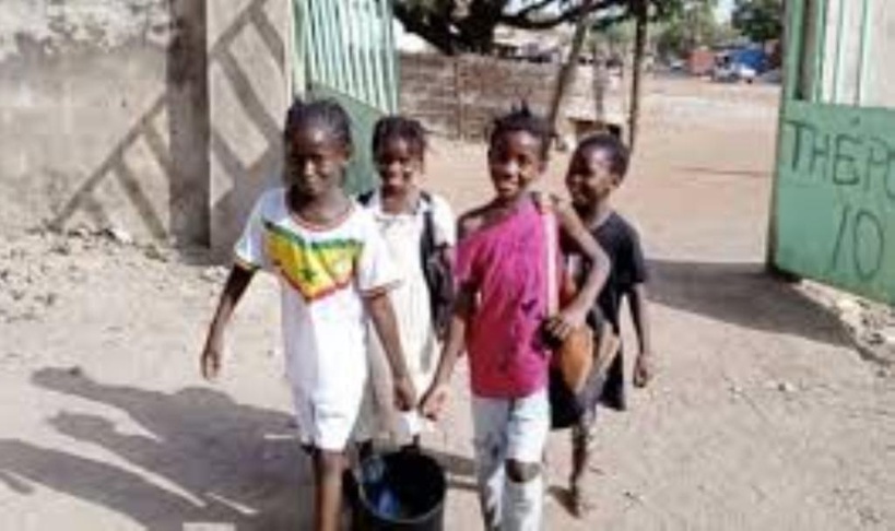 Dégradation de l'école Saer Dièye Bakary de Kaolack : la direction lance un appel aux dons pour la réhabilitation Dégradation de l'école Saer Dièye Bakary de Kaolack : la direction lance un appel aux dons pour la réhabilitation