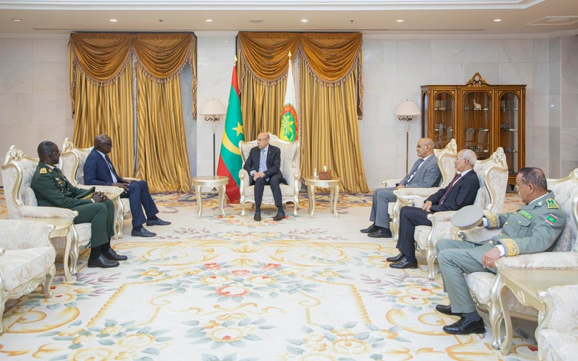 Renforcement de la coopération militaire : le Président mauritanien reçoit une délégation sénégalaise de haut niveau Renforcement de la coopération militaire : le Président mauritanien reçoit une délégation sénégalaise de haut niveau