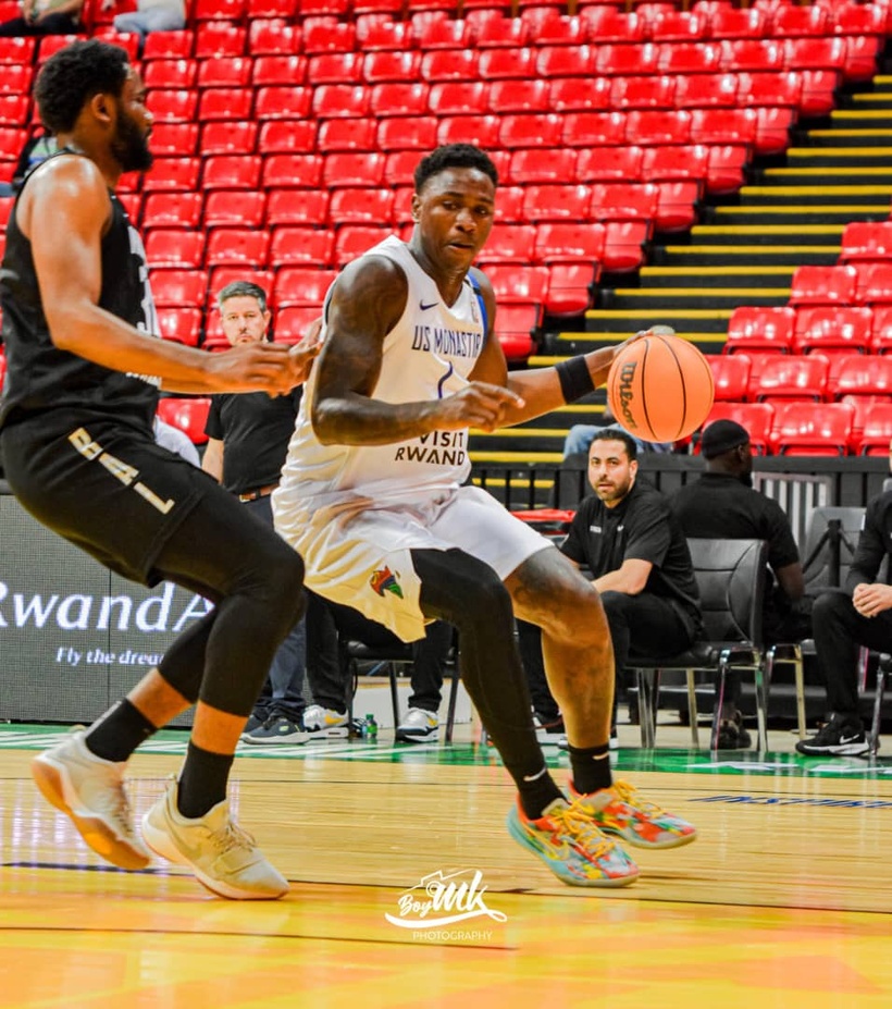 BAL - Conférence Sahara : L'US Monastir en pleine forme, Babacar Sané brille face à Kriol Star BAL - Conférence Sahara : L'US Monastir en pleine forme, Babacar Sané brille face à Kriol Star