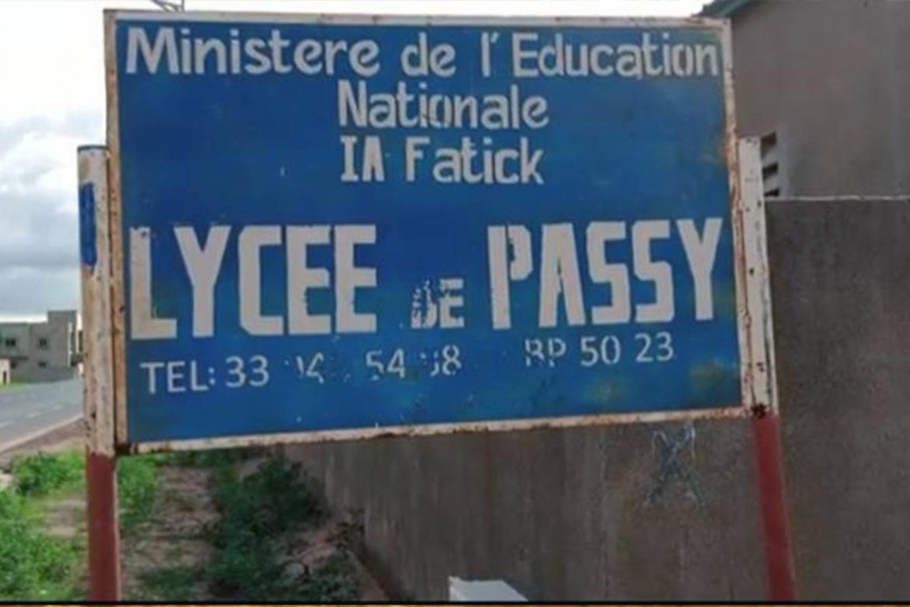 Passy : 650 élèves du lycée Moustapha Ka enrôlés pour l’obtention de leur carte d’identité nationale Passy : 650 élèves du lycée Moustapha Ka enrôlés pour l’obtention de leur carte d’identité nationale
