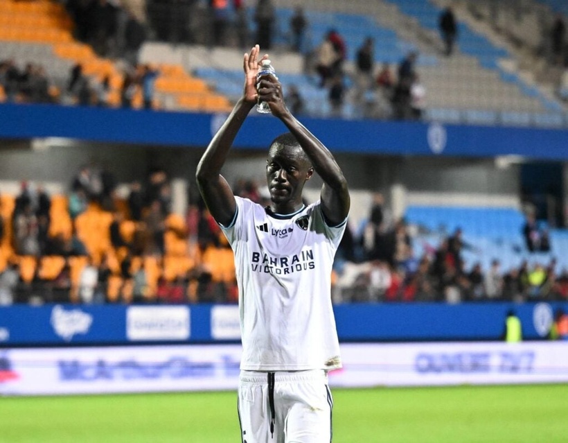 Paris FC entre dans l'élite : Moustapha Mbow, le roc derrière l'exploit Paris FC entre dans l'élite : Moustapha Mbow, le roc derrière l'exploit