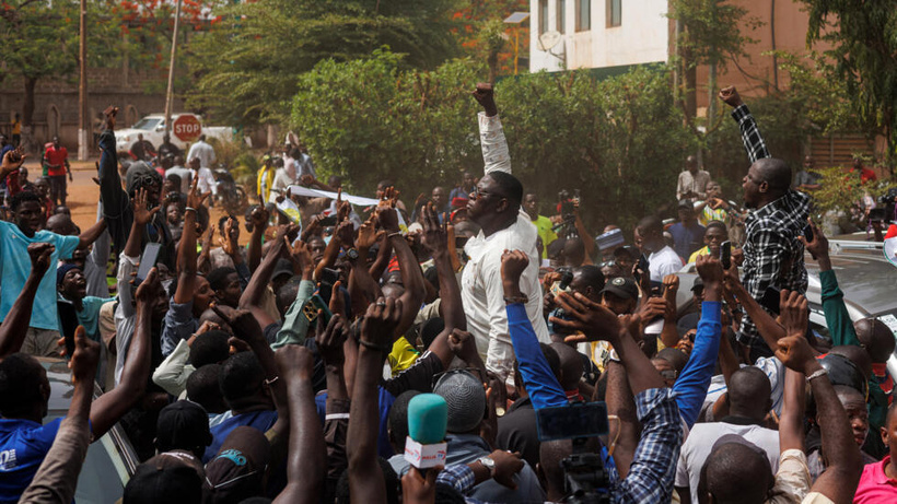 Mali: l'inédite contestation de la transition du 3-4 mai peut-elle se poursuivre? Mali: l'inédite contestation de la transition du 3-4 mai peut-elle se poursuivre?