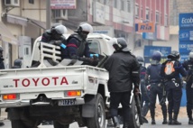 Manifestation contre l'homosexualité: un policier gifle son collègue Manifestation contre l'homosexualité: un policier gifle son collègue