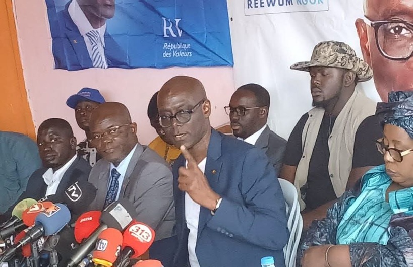 Dialogue national du 28 mai : Thierno Alassane Sall claque la porte et dénonce un « simulacre politique » Dialogue national du 28 mai : Thierno Alassane Sall claque la porte et dénonce un « simulacre politique »