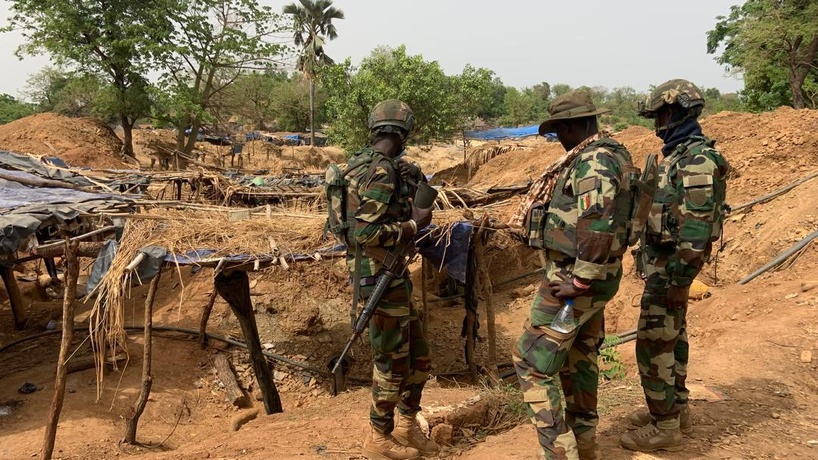 Falémé : un site d'orpaillage clandestin démantelé, du matériel saisi Falémé : un site d'orpaillage clandestin démantelé, du matériel saisi