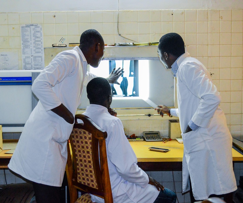 Tambacounda : quatre (4) individus travaillant dans une entreprise chinoise déférés pour "exercice illégal de la médecine" Tambacounda : quatre (4) individus travaillant dans une entreprise chinoise déférés pour "exercice illégal de la médecine"