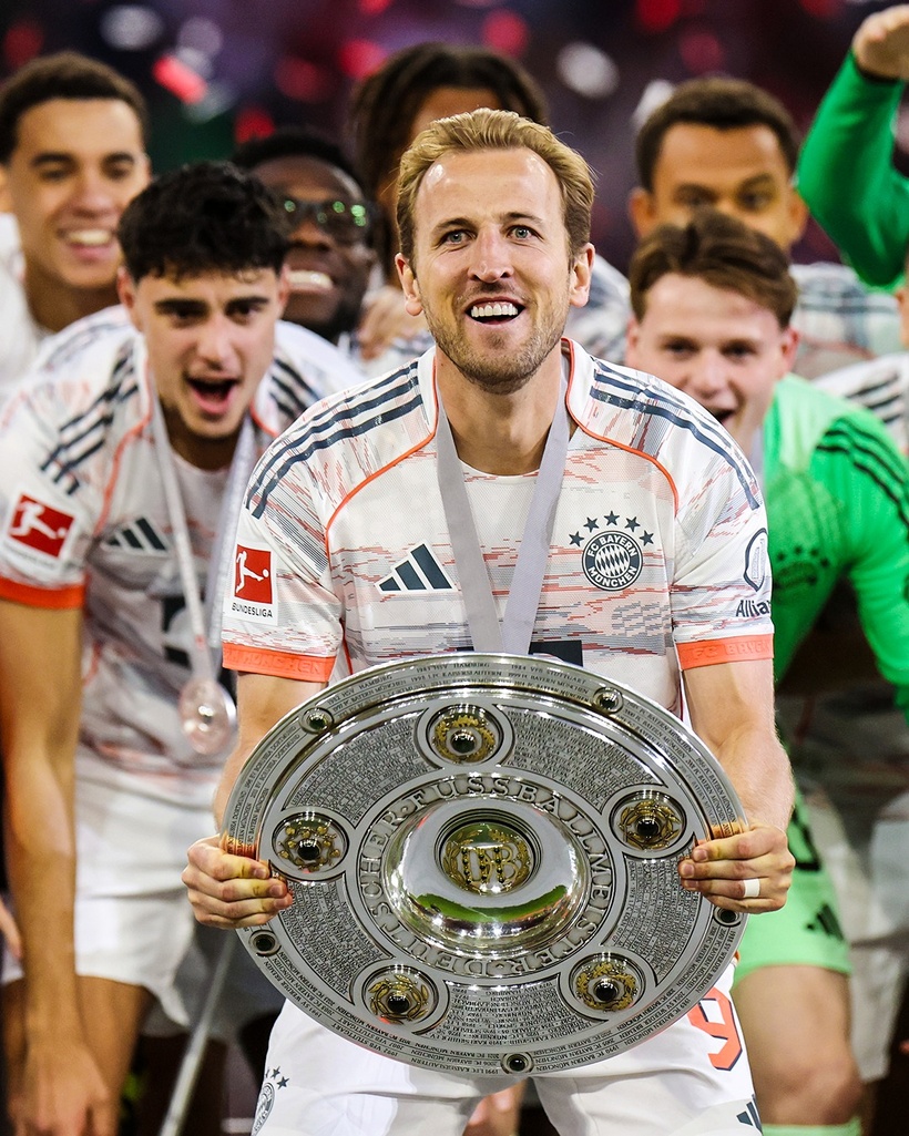 Foot : Harry Kane soulève le premier trophée collectif de sa carrière à 31 ans