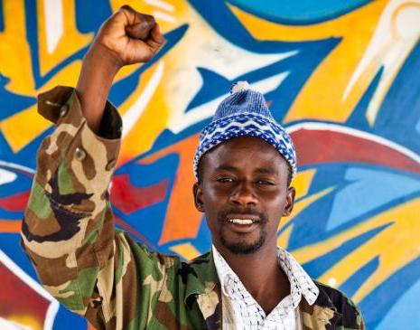 Politique : le rappeur "Fou Malade" annonce la création de son parti "Jëff" en 2026  