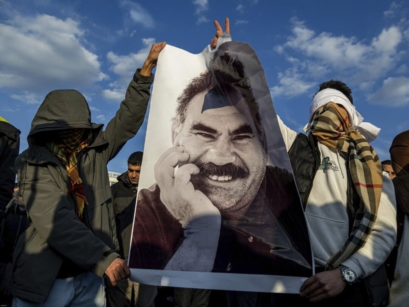 Turquie: le Parti des travailleurs kurdes (PKK) annonce sa dissolution après plus de 40 ans de lutte armée Turquie: le Parti des travailleurs kurdes (PKK) annonce sa dissolution après plus de 40 ans de lutte armée