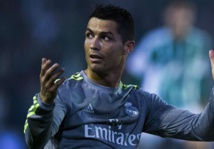 "Cristiano Ronaldo va quitter le Real et ira à Manchester United ou au PSG" "Cristiano Ronaldo va quitter le Real et ira à Manchester United ou au PSG"