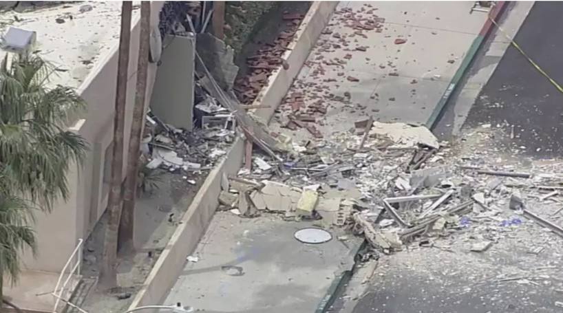 États-Unis: un mort dans une explosion considérée comme «terroriste» devant une clinique États-Unis: un mort dans une explosion considérée comme «terroriste» devant une clinique