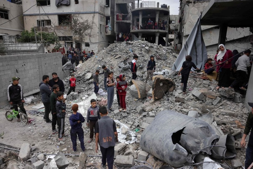 Gaza: la Défense civile annonce plusieurs dizaines de morts dans des bombardements israéliens Gaza: la Défense civile annonce plusieurs dizaines de morts dans des bombardements israéliens