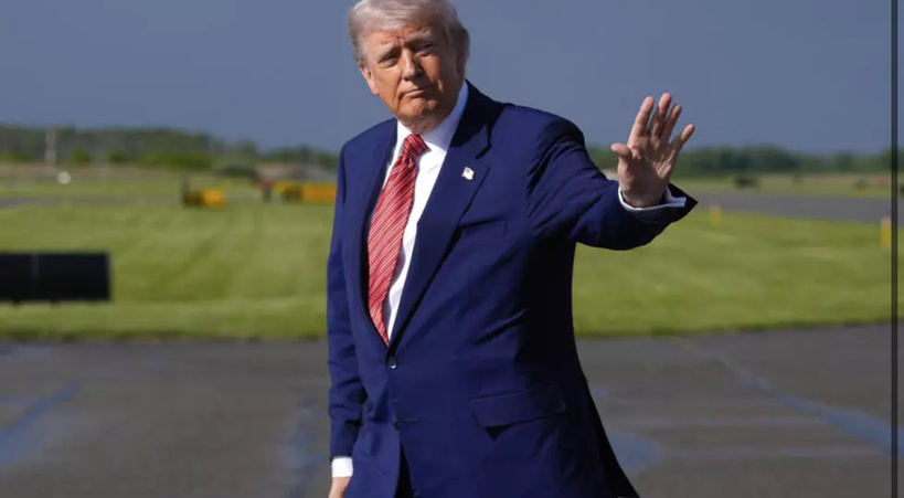 Donald Trump menace les fabricants de smartphones, dont Apple, de droits de douane de 25% Donald Trump menace les fabricants de smartphones, dont Apple, de droits de douane de 25%