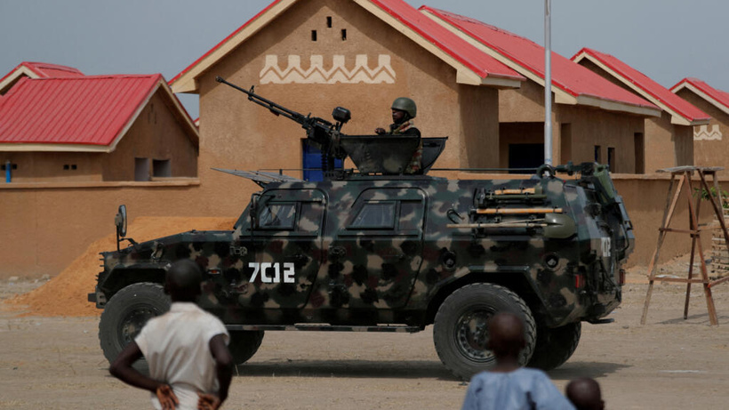 Nigeria: des dizaines de soldats et policiers arrêtés pour des soupçons de trafic d'armes à des groupes