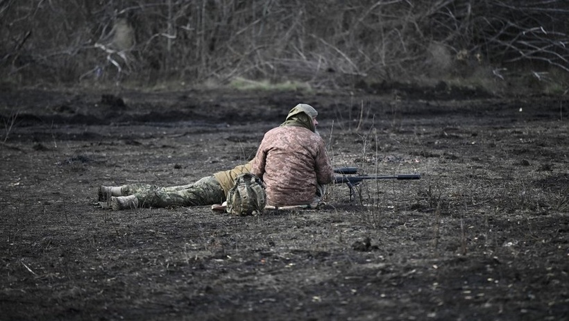 L'armée ukrainienne dit qu'une frappe russe a tué 12 de ses soldats durant un entraînement L'armée ukrainienne dit qu'une frappe russe a tué 12 de ses soldats durant un entraînement
