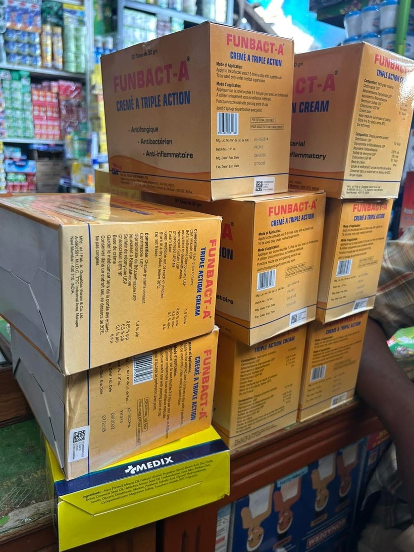 Trafic de faux médicaments au marché Thiaroye : un vaste réseau démantelé et un individu arrêté Trafic de faux médicaments au marché Thiaroye : un vaste réseau démantelé et un individu arrêté