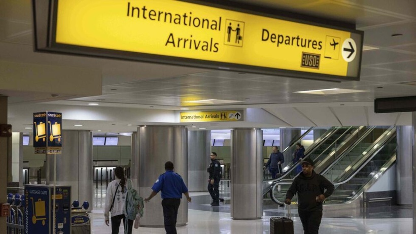 Visés par le nouveau «travel ban» de Donald Trump, Ndjamena et Brazzaville n'entendent pas se laisser intimider Visés par le nouveau «travel ban» de Donald Trump, Ndjamena et Brazzaville n'entendent pas se laisser intimider