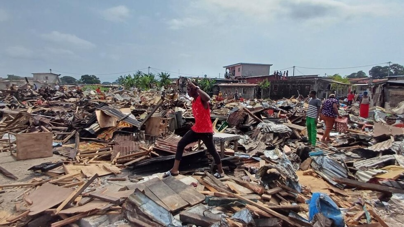 Au Gabon, l'affaire des déguerpissements prend une tournure politique