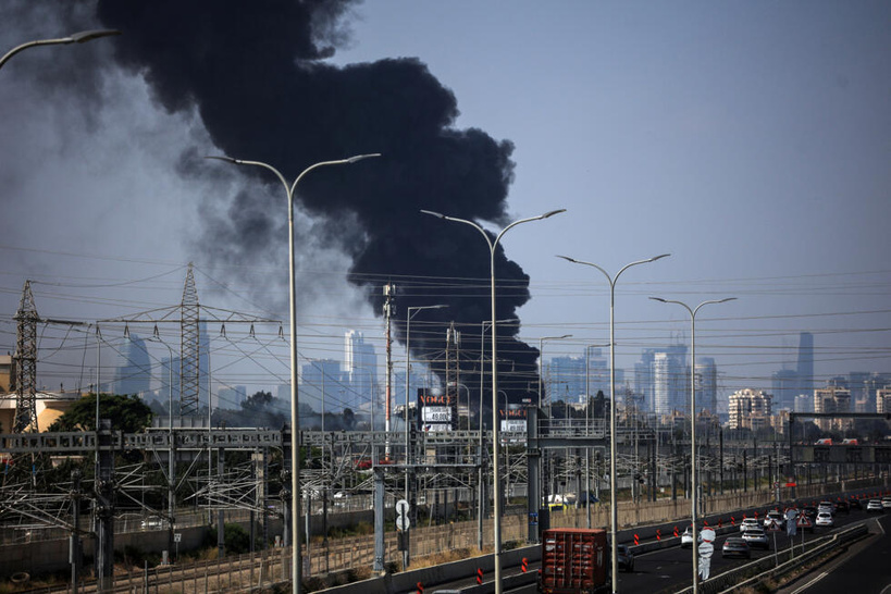 Israël dit mener des «frappes de grande envergure» en Iran, qui menace d'intensifier ses attaques Israël dit mener des «frappes de grande envergure» en Iran, qui menace d'intensifier ses attaques