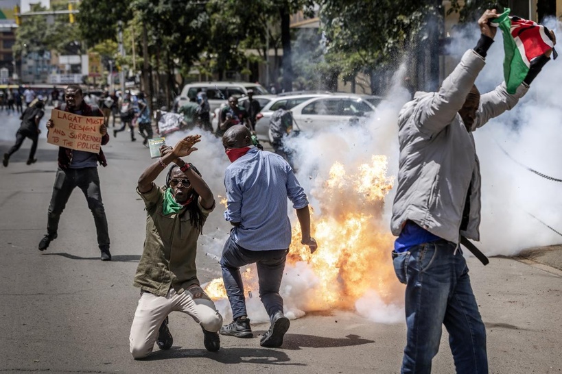 Kenya: un policier tire à bout portant, les manifestations dégénèrent à Nairobi Kenya: un policier tire à bout portant, les manifestations dégénèrent à Nairobi