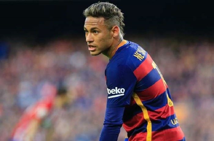 RUMEUR - Neymar aurait reçu des offres du PSG, du Real Madrid, de Manchester United et de City