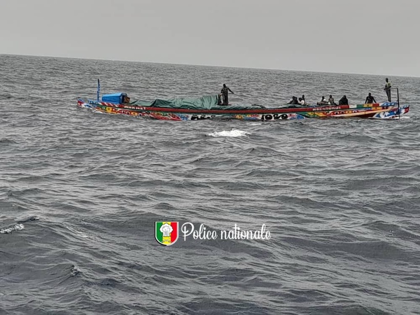 Cargaison de contrebande : 15 individus interpellés à bord d’une pirogue en provenance de Gambie Cargaison de contrebande : 15 individus interpellés à bord d’une pirogue en provenance de Gambie