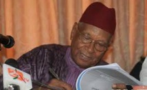 Double nationalité: Amadou Mahtar Mbow dément Wade Double nationalité: Amadou Mahtar Mbow dément Wade