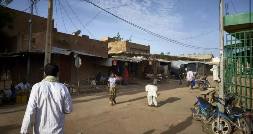 Mali: les jihadistes du Jnim mènent sept attaques simultanées, à Kayes, Nioro et Niono, notamment