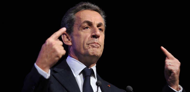 Sarkozy mis en examen: les sarkozystes gardent la foi en leur champion Sarkozy mis en examen: les sarkozystes gardent la foi en leur champion