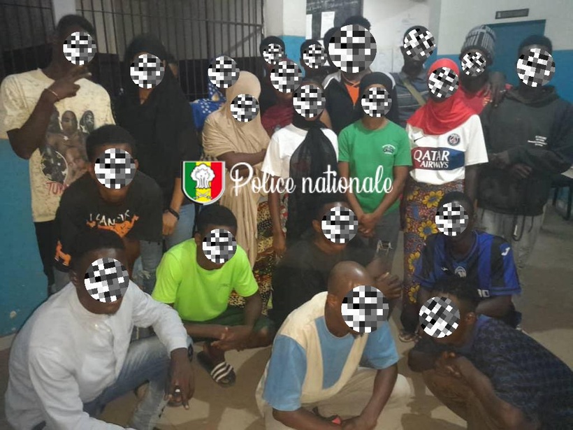Mbour : 23 candidats à l’émigration irrégulière arrêtés, dont 8 femmes et un bébé Mbour : 23 candidats à l’émigration irrégulière arrêtés, dont 8 femmes et un bébé