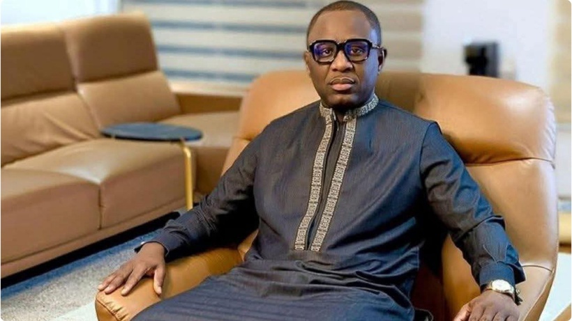 Justice : Badara Gadiaga arrive à la DSC accompagné d'une foule en liesse Justice : Badara Gadiaga arrive à la DSC accompagné d'une foule en liesse