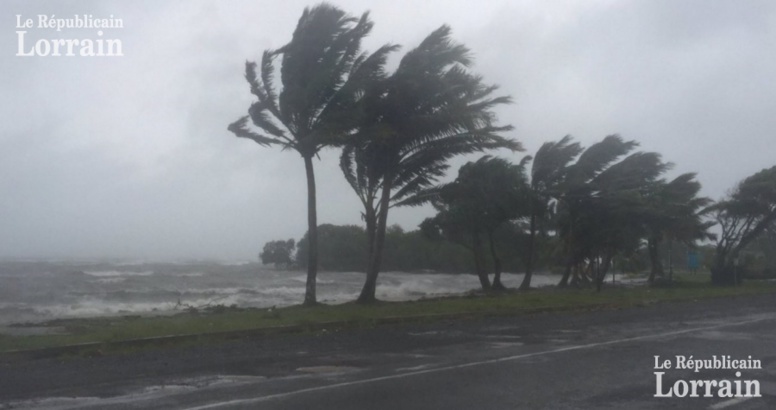 Intempéries: les îles Fidji attendent des rafales de vent allant jusqu'à 315 km/h Intempéries: les îles Fidji attendent des rafales de vent allant jusqu'à 315 km/h