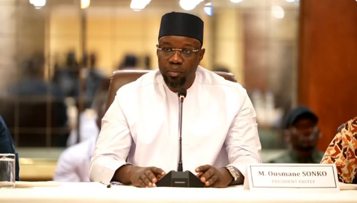 Sonko déclare la guerre aux médias : « Que les membres de Pastef cessent d’aller dans les télévisions partisanes »