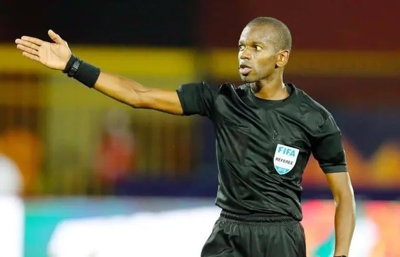 Liste des 70 arbitres retenus pour le CHAN 2024 : le Sénégal sera représenté par deux officiels Liste des 70 arbitres retenus pour le CHAN 2024 : le Sénégal sera représenté par deux officiels