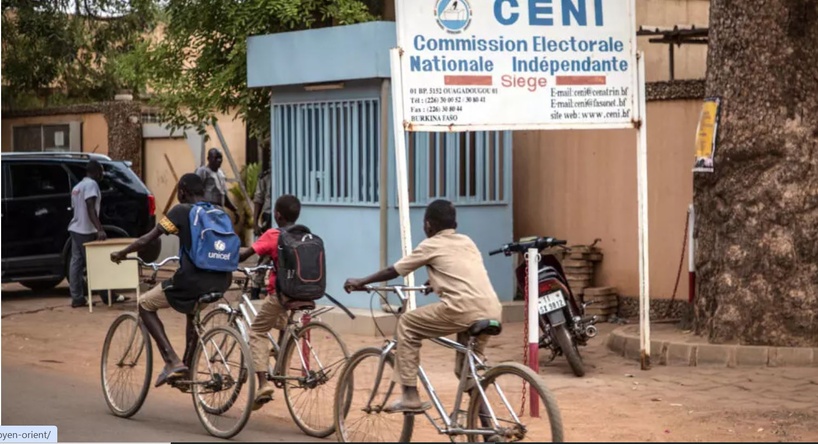 Burkina: le gouvernement annonce la dissolution de la Commission électorale nationale indépendante Burkina: le gouvernement annonce la dissolution de la Commission électorale nationale indépendante